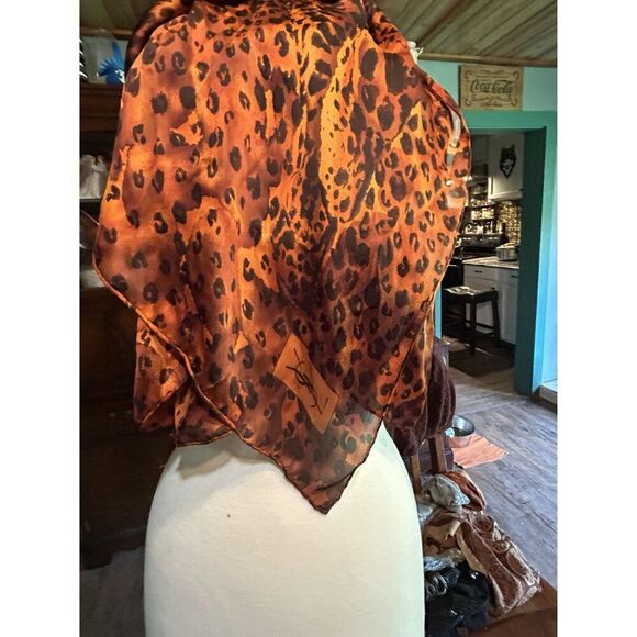 Yves Saint Laurent Designer Leopard Print Silk Scarf Shawl Wrap Large - Picture 2 of 4